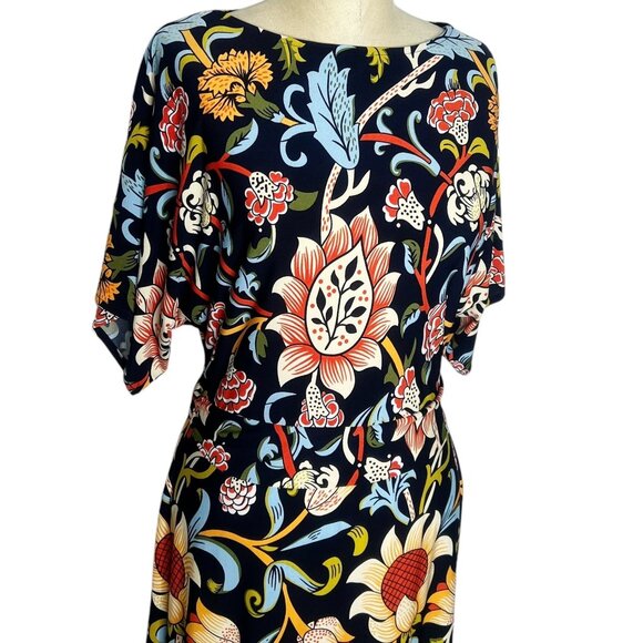 BCBGMaxAzria Dresses & Skirts - BCBGMaxAzria Dress Womens Size S Floral Slinky Knit Knee Length
